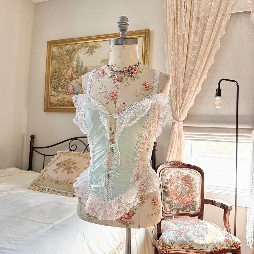 80s Alana Gale medium mint blueish green lace ruffle camisole